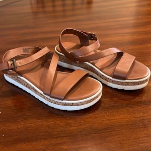 Universal Thread Brown Strappy Sandals